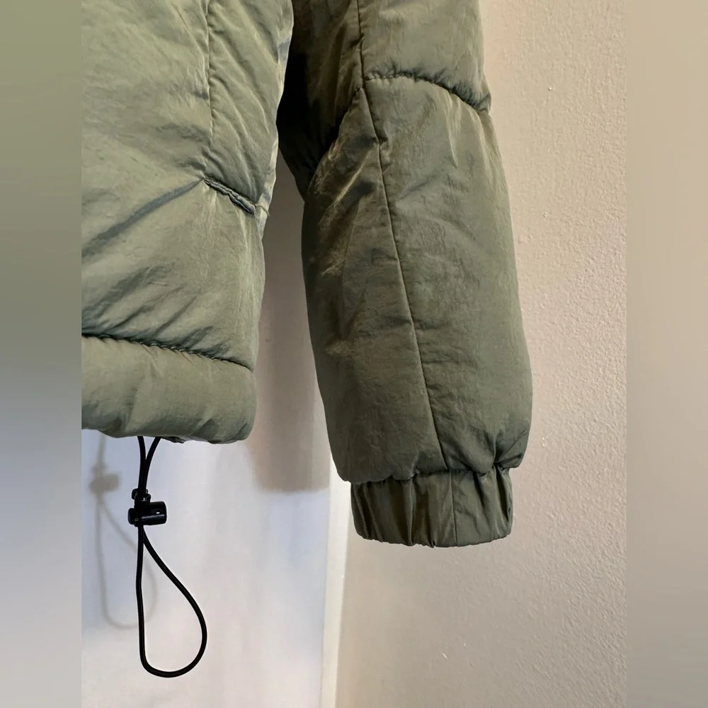 PacSun Olive Green Puffer Jacket Size Small Lightweight Quilted Zip Front Coat - Picture 5 of 9